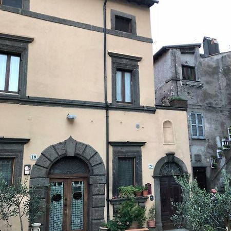 B&B A Due Passi Dal Castello Vignanello Eksteriør bilde