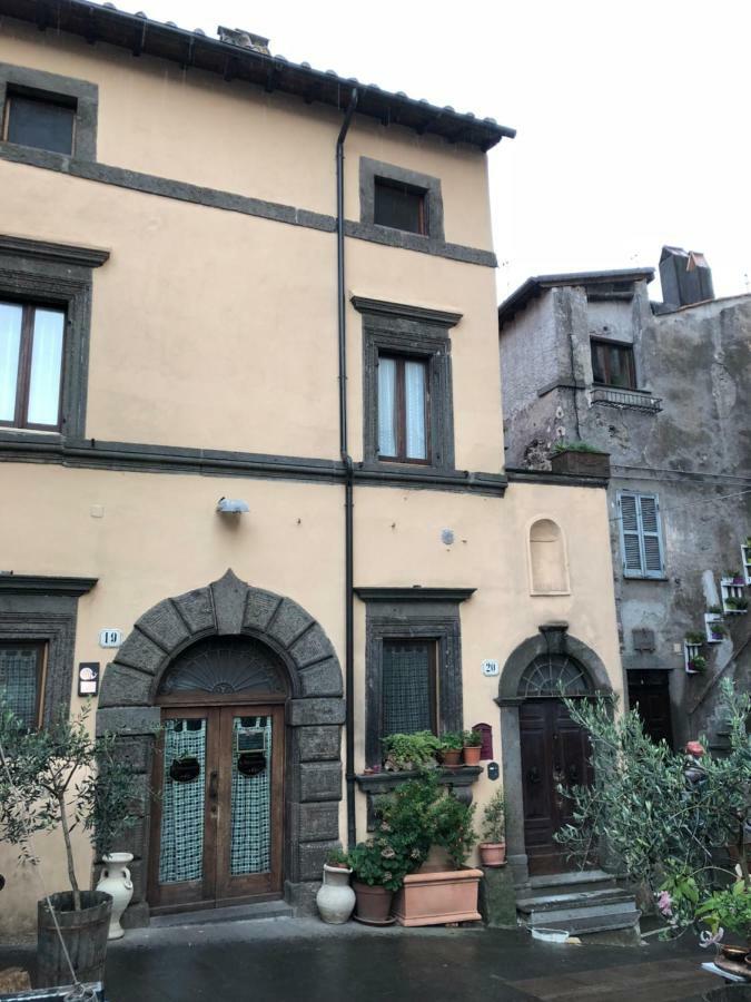 B&B A Due Passi Dal Castello Vignanello Eksteriør bilde